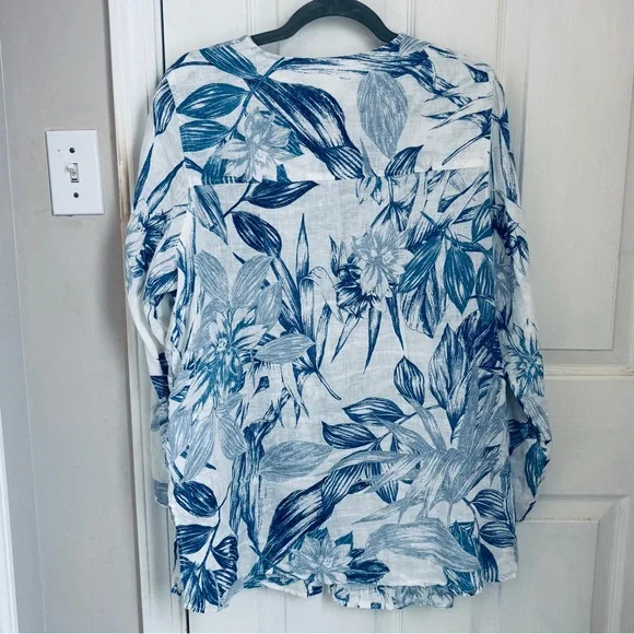 C&C California Tropical Floral Print Linen Button Down Top - Picture 2 of 6